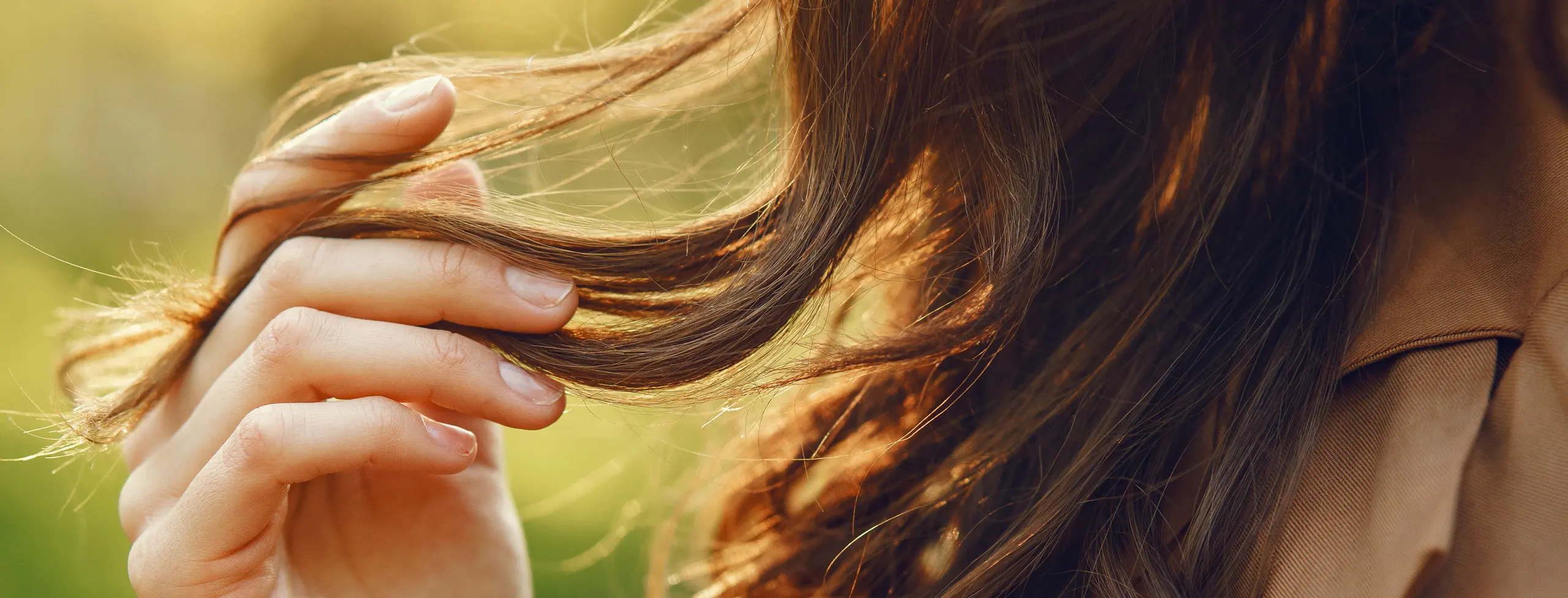 Soluzioni naturali per contrastare la caduta dei capelli