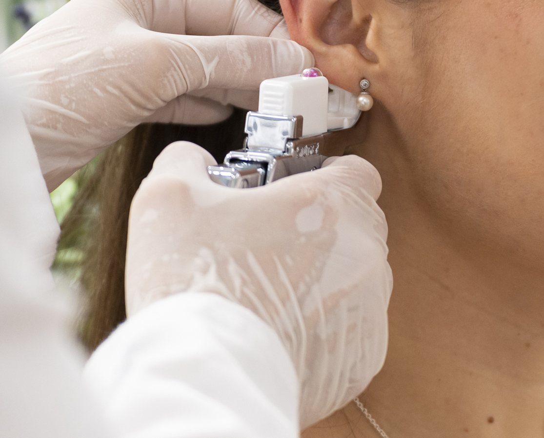 Foratura lobo orecchini farmacia bologna